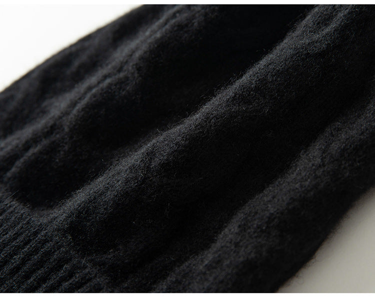 100% Cashmere-Wool Blend Cable-knitted Hat Decorated with Fox Fur