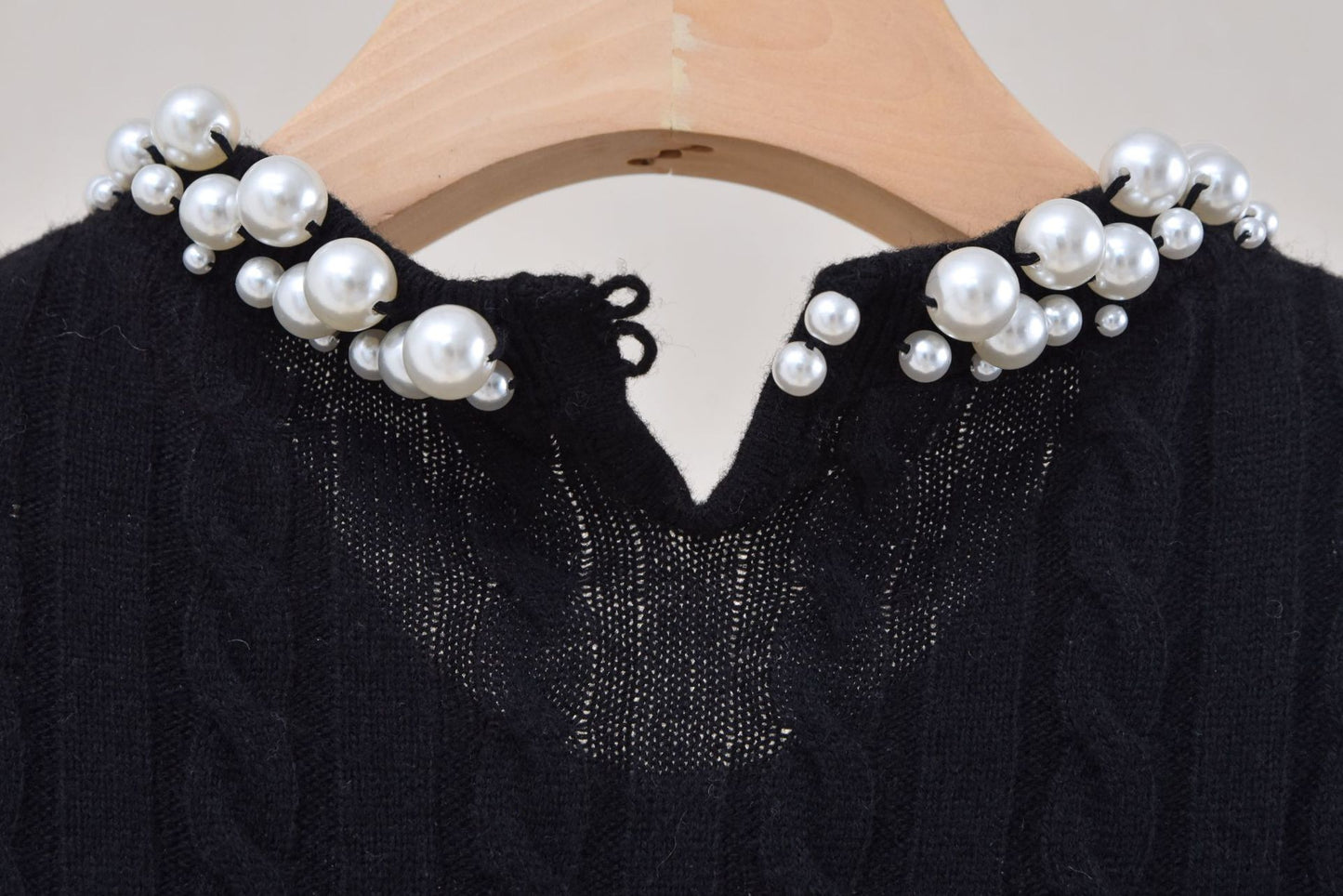 Women Chic and Elegant Cashmere-wool Blend Top - Cable Knit & Pearl-adorned Neckline