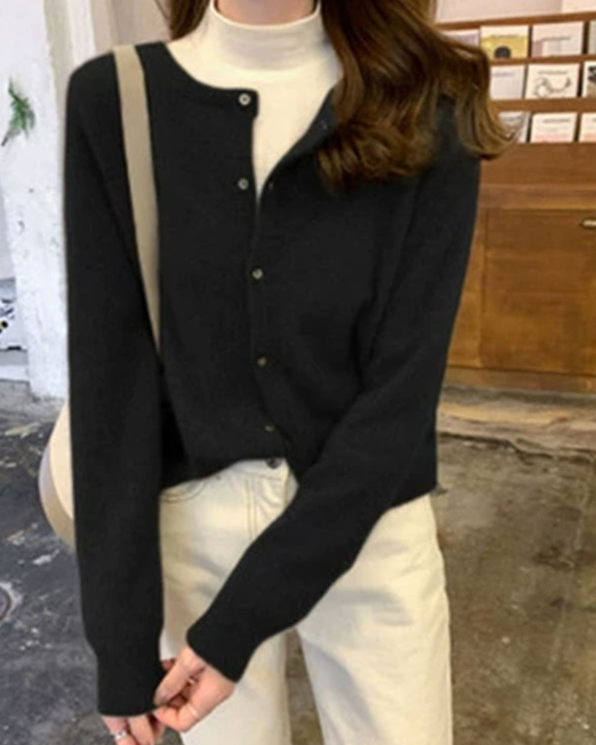 Women's 100% Lambswool Crew Neck Cardigan