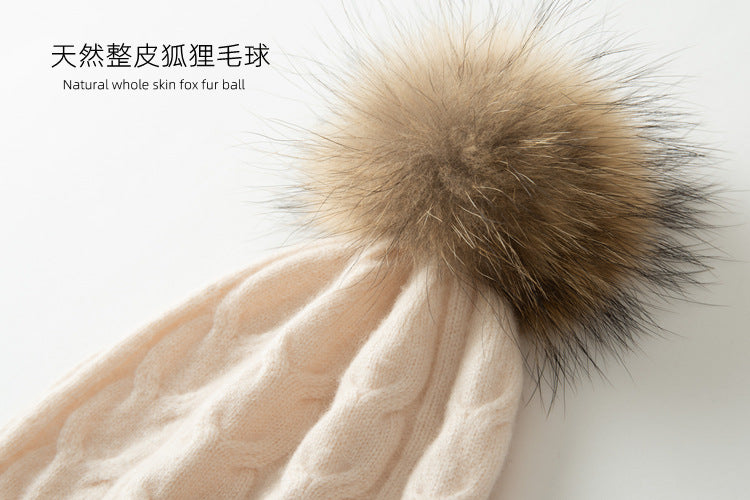 Audrie: 100% Cashmere-Wool Blend Cable-knitted Hat Decorated with Fox Fur