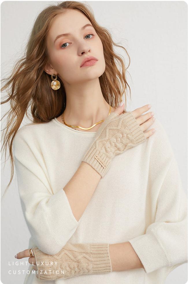 Audrie: 100% Cashmere Cable-knitted Open Fingertips Gloves