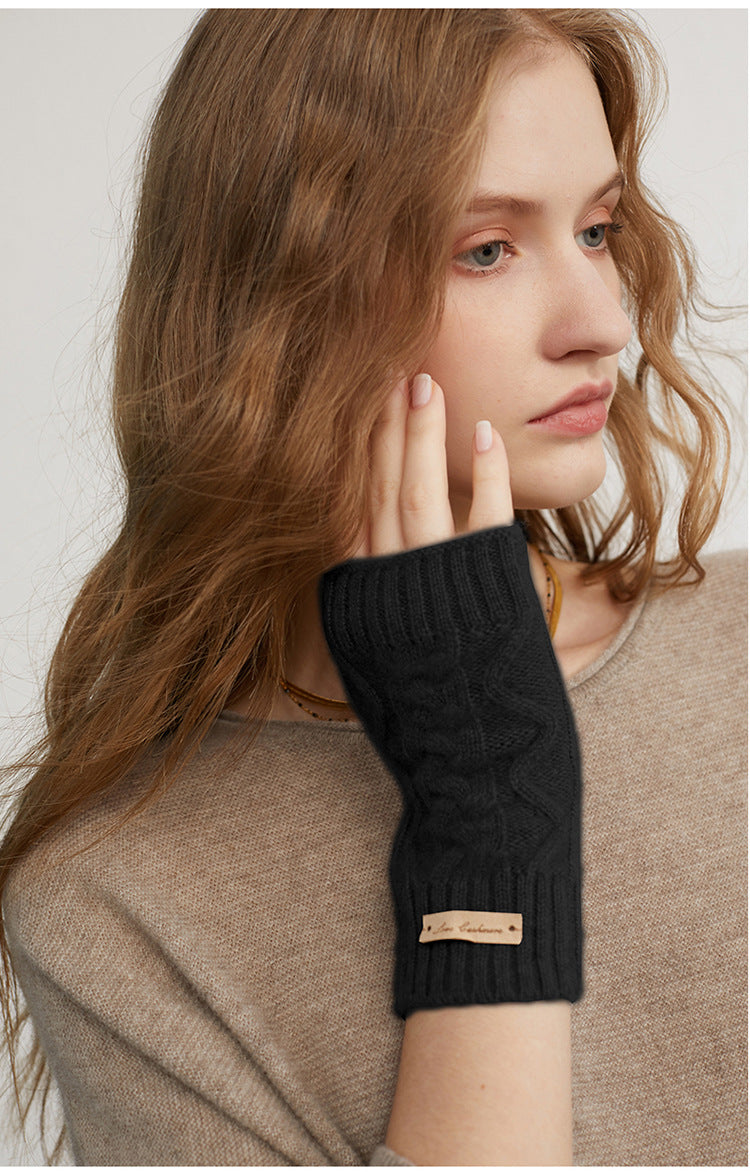 Audrie: 100% Cashmere Cable-knitted Open Fingertips Gloves